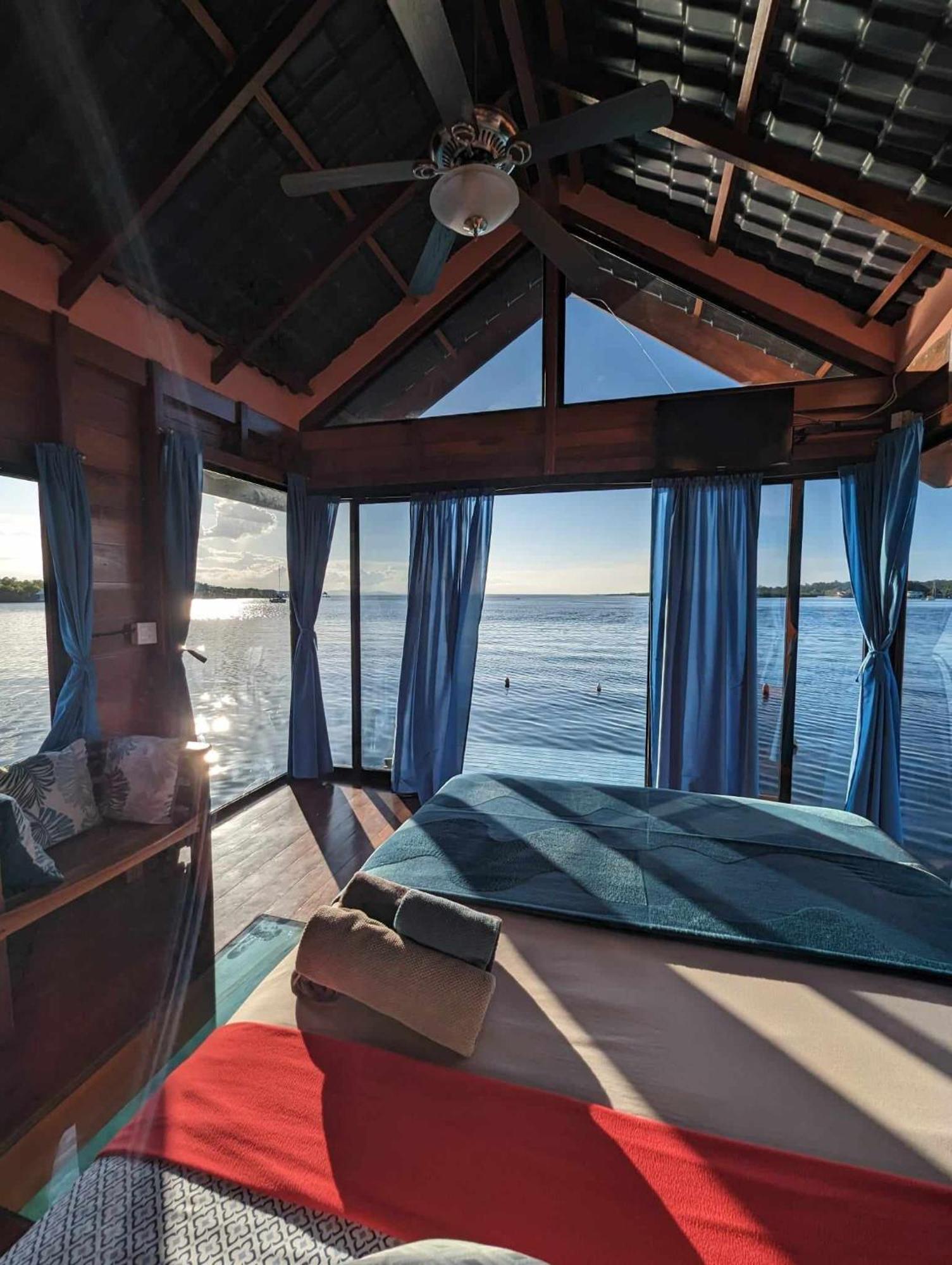 Barrbra Bnb Over The Sea Бокас-дель-Торо Номер фото